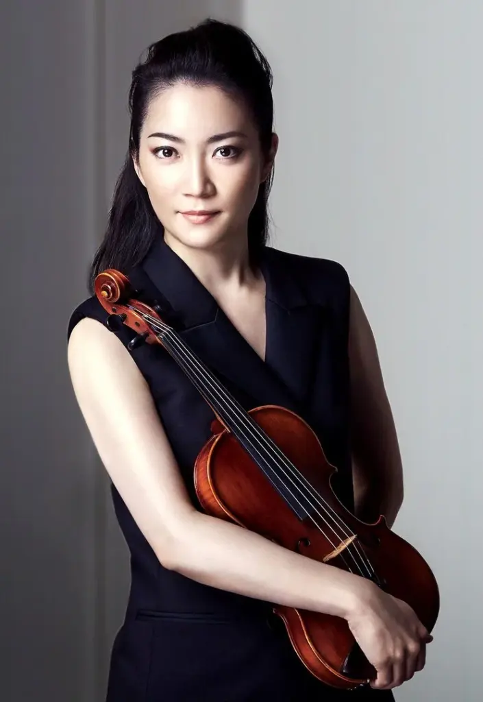 Akiko Suwanai Vilniuje: kaip istorija keičia jos muziką