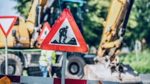 Kelionėms šį rytą: kelių ribojimus tikrinkite prieš išvykdami