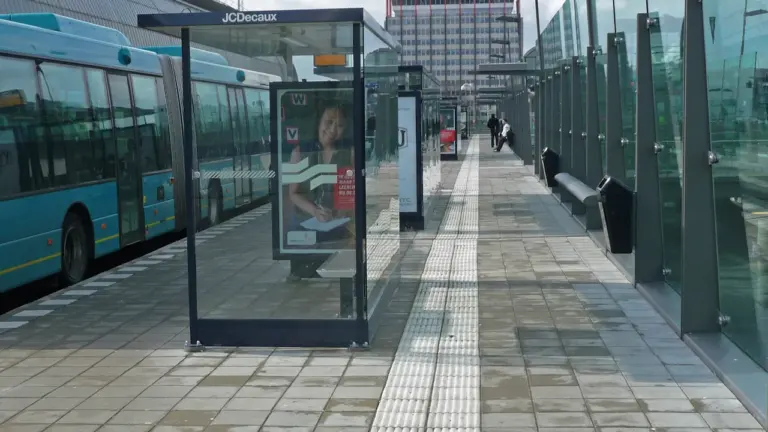 Sapnas apie vėluojantį autobusą: ką jis gali atspindėti
